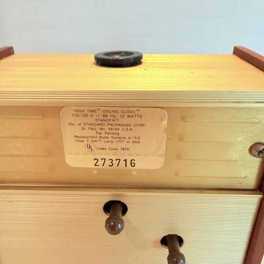 Mid Century Modern Electric Table Clock. PARTS OR REPAIR - Picture 4 of 5
